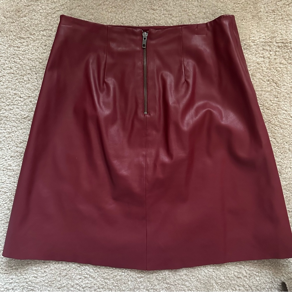 Anthropologie Perched Vegan Leather Mini Skirt A-Line Dark Red Cutout Detail - Picture 6 of 11